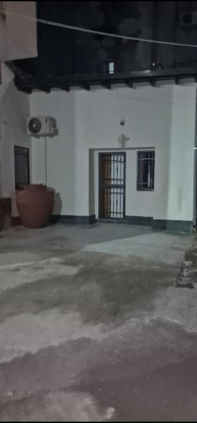 House In The Castle Via Gramignani N 35 Catania Villa Екстериор снимка